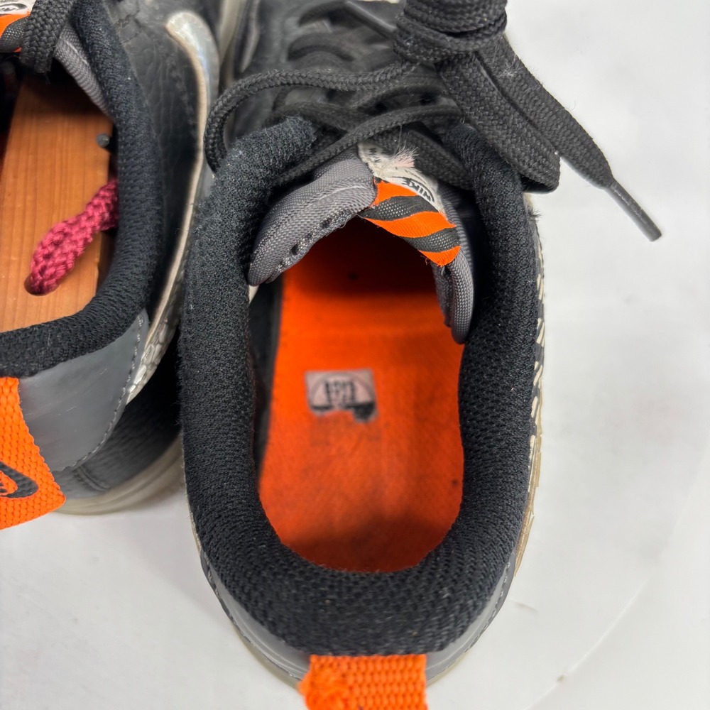 Nike Air Force 1 LV8 2 Kids Size 2Y Black Orange Sneakers Streetwear Gorpcore - Picture 6 of 9